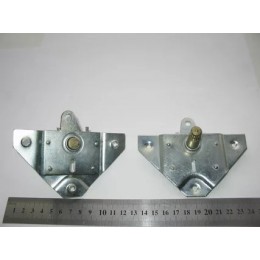 Привод замка левой двери (треугольник) 64221-6105171-010 МАЗ